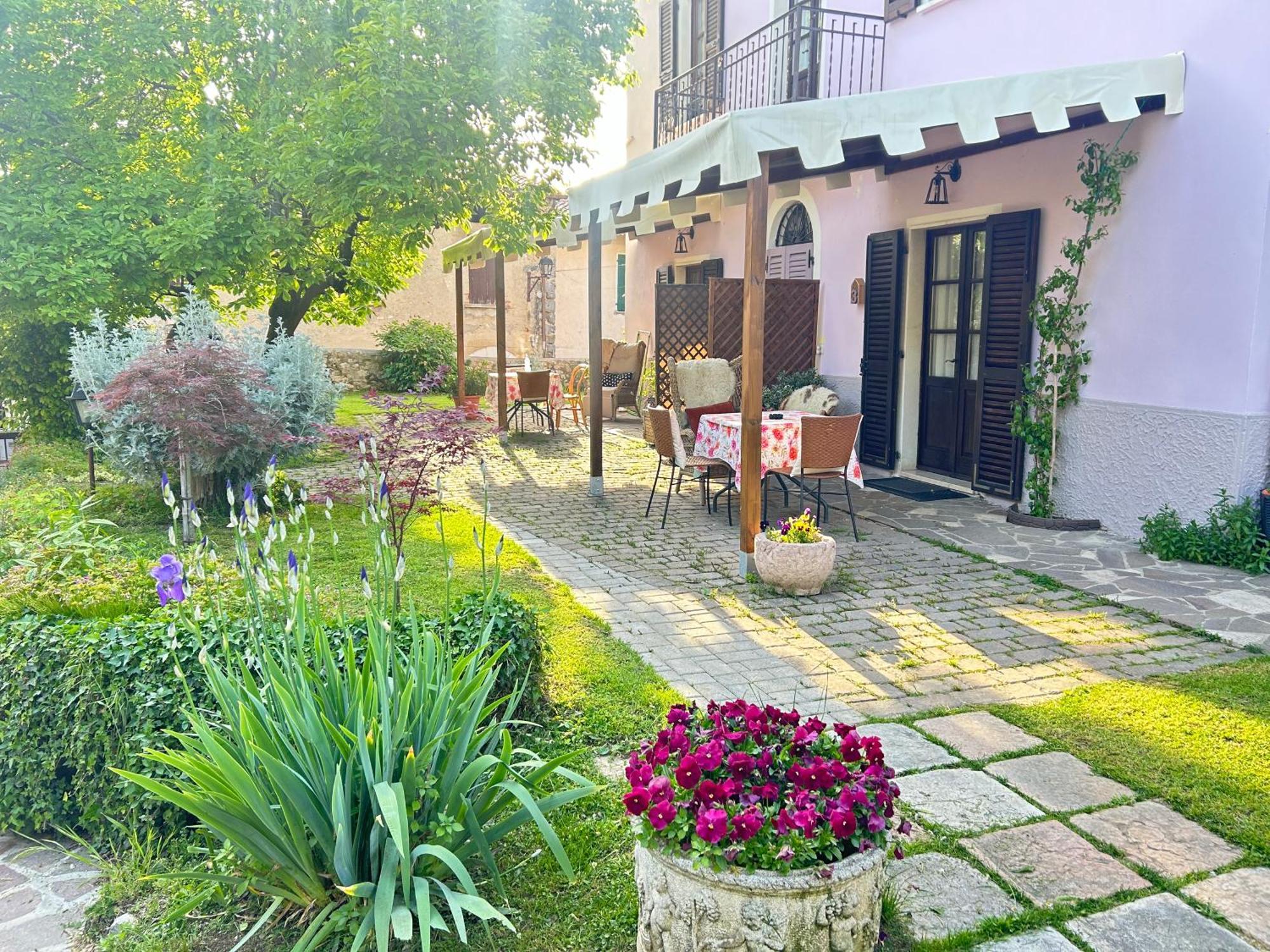 La Sul Garda Bed & Breakfast
