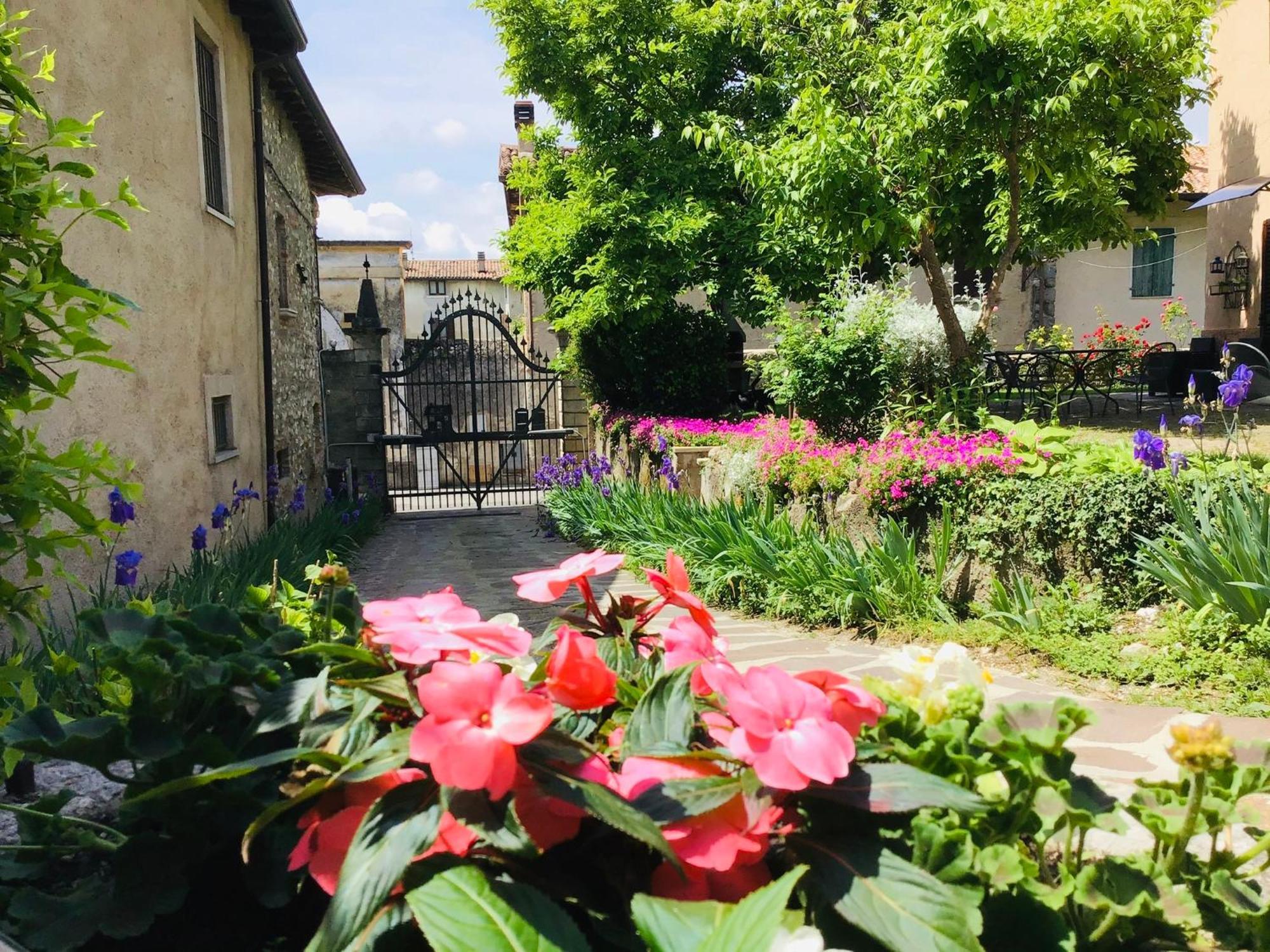 La Sul Garda Bed & Breakfast